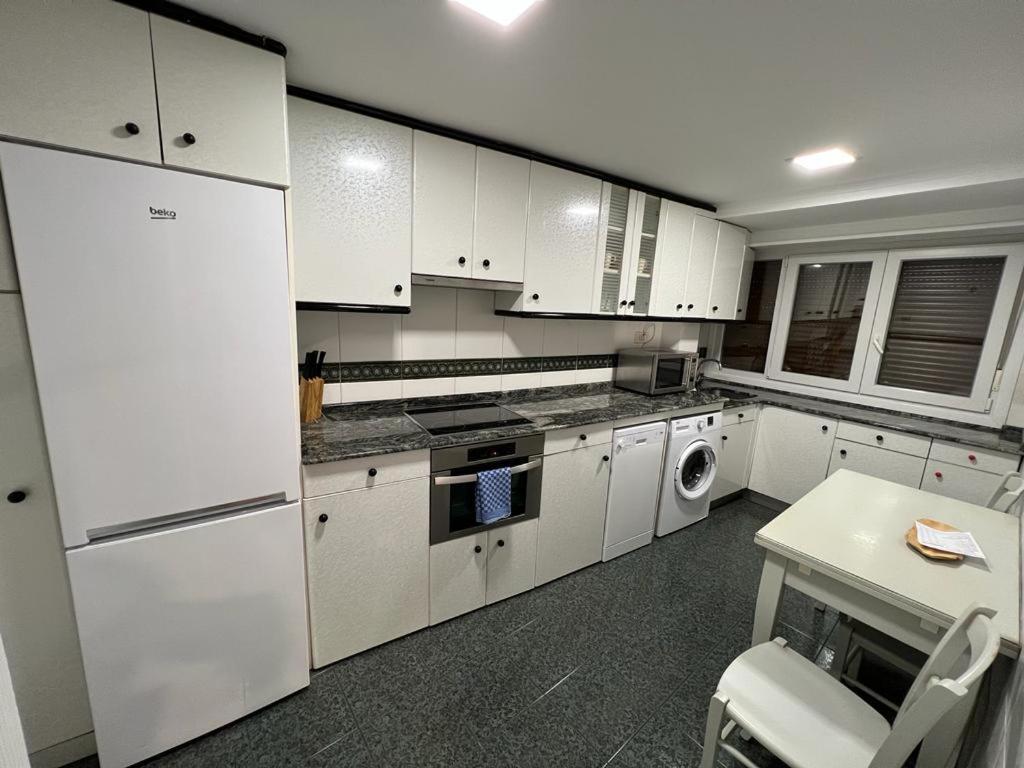 Апартаменты Itsasoko Izarra, Apartamento Con Encanto En El Casco Viejo. Бермео Экстерьер фото